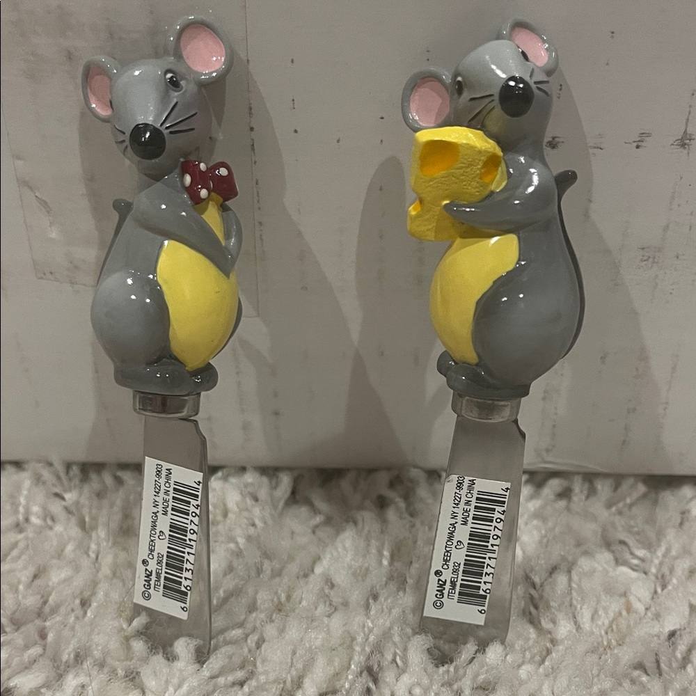 Gray Mouse Cheese Spreaders